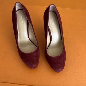 Beautiful shoes Michael Kors  like wine color